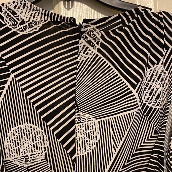 Milano Print Romper - Picture 10 of 13